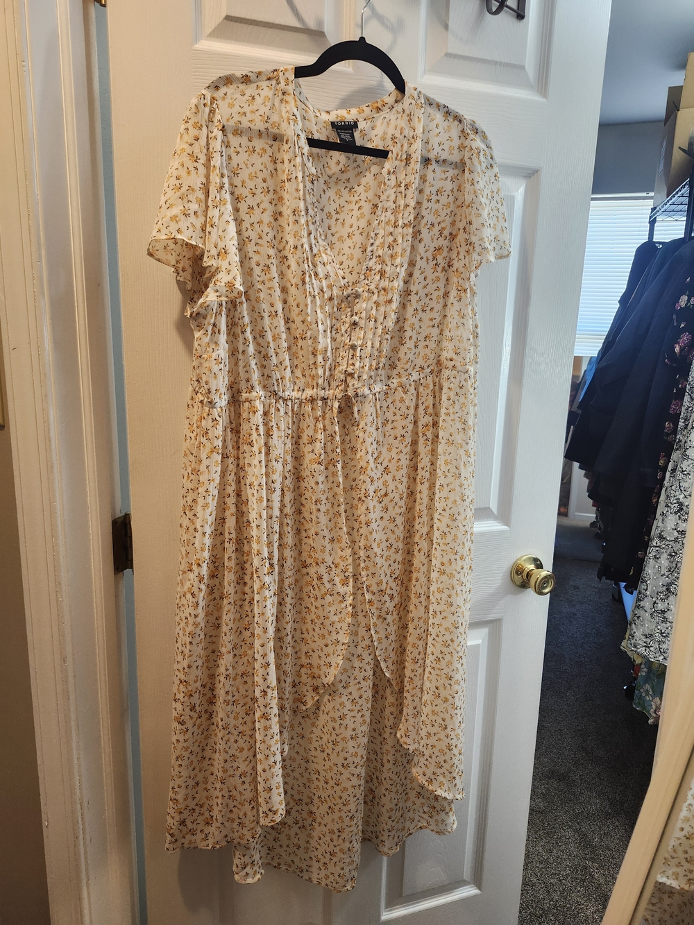 Torrid Cream Floral High-Low Midi Dress, Torrid 3 = 3X